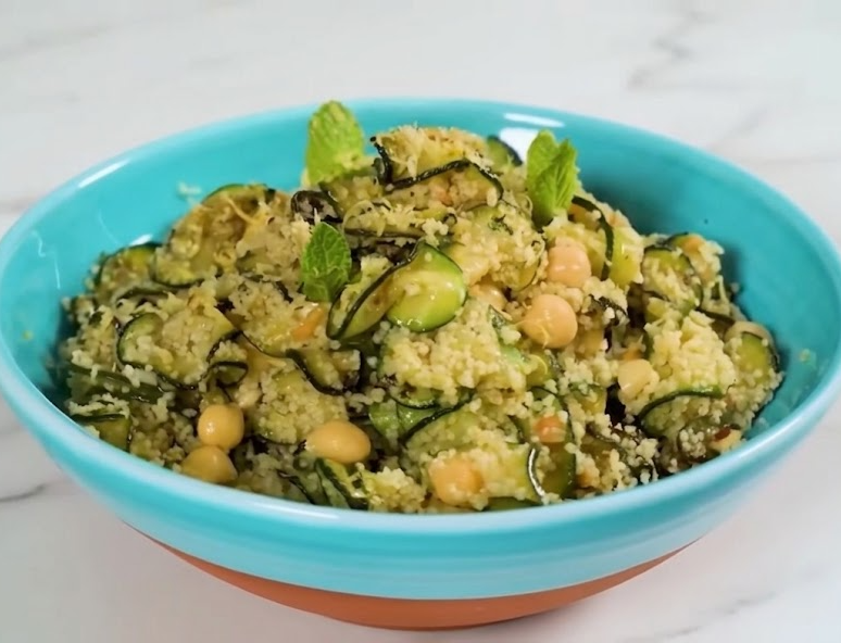 Lunes 13/07 Plato 2: Ensalada de Cuscús y Calabacin