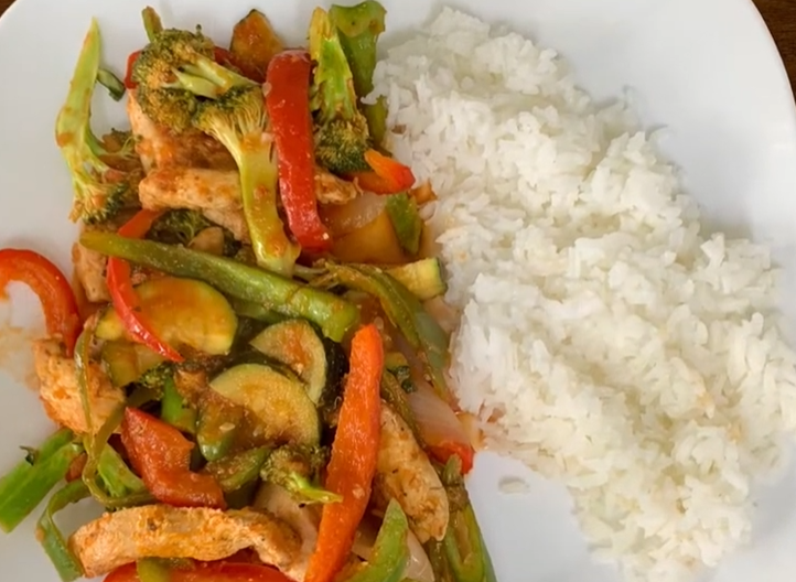 Martes 07/07 Plato 2: Pollo mexicano con arroz